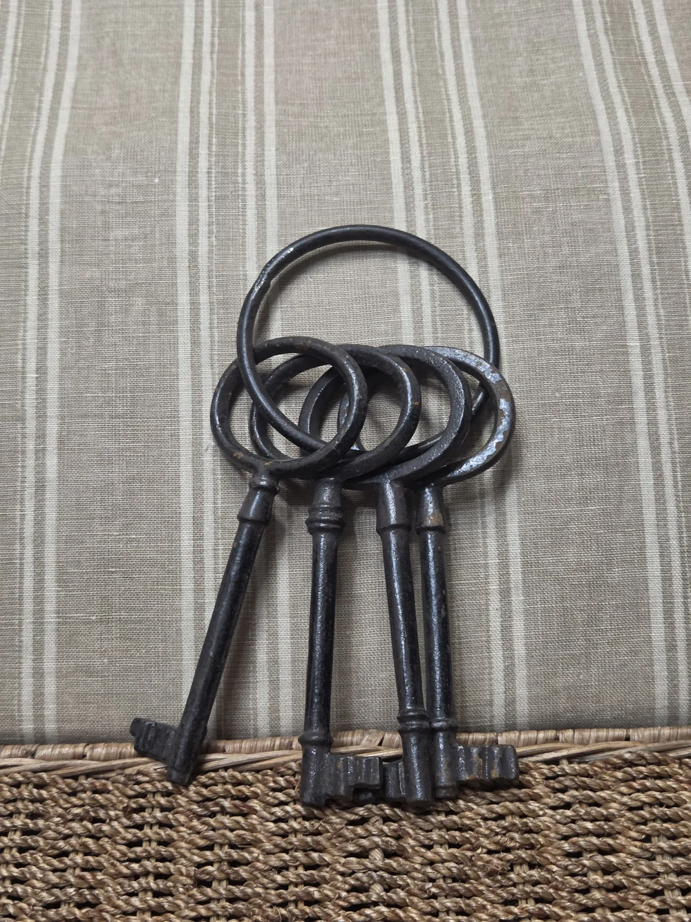 Cast Iron Skeleton Keys with Round Bow Handles, Vintage Style